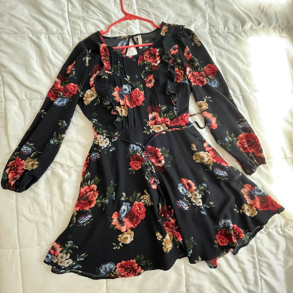 Xhilaration Navy Blue Red Floral Print Balloon Sleeve Dress Size M - Like New
